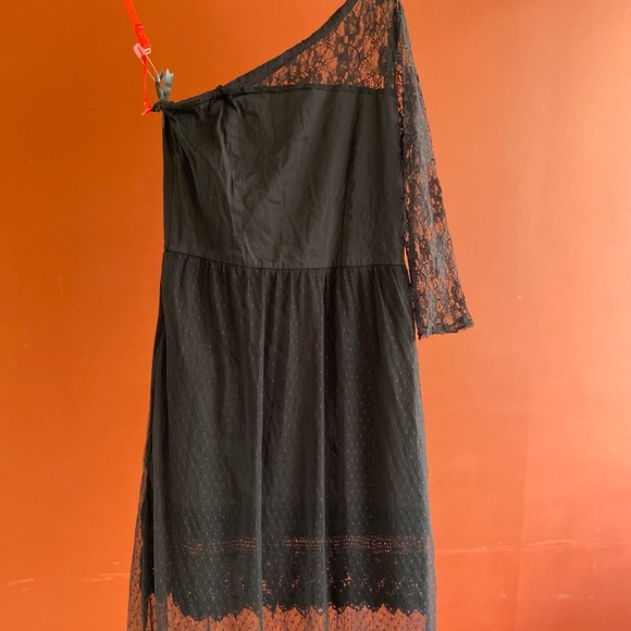 Elle Marvel Black Lace Dress. Size-S. - Picture 7 of 16